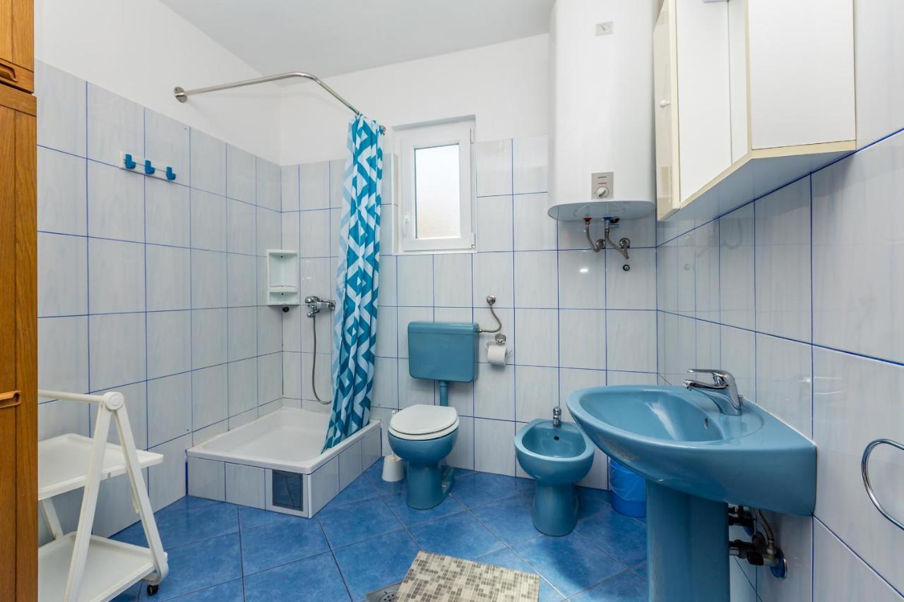 Private Accommodation Stara Baska Ngoại thất bức ảnh