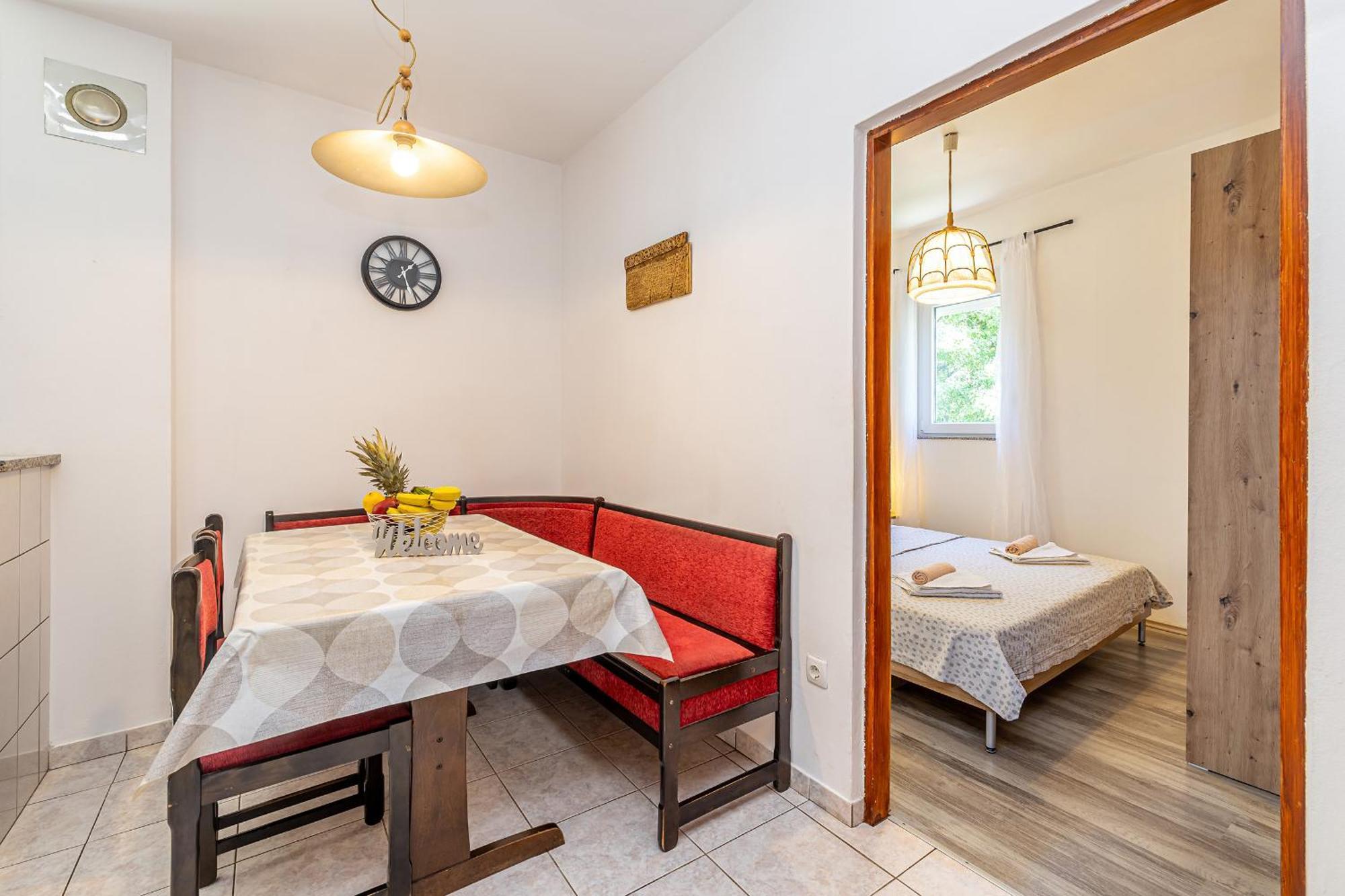 Private Accommodation Stara Baska Ngoại thất bức ảnh