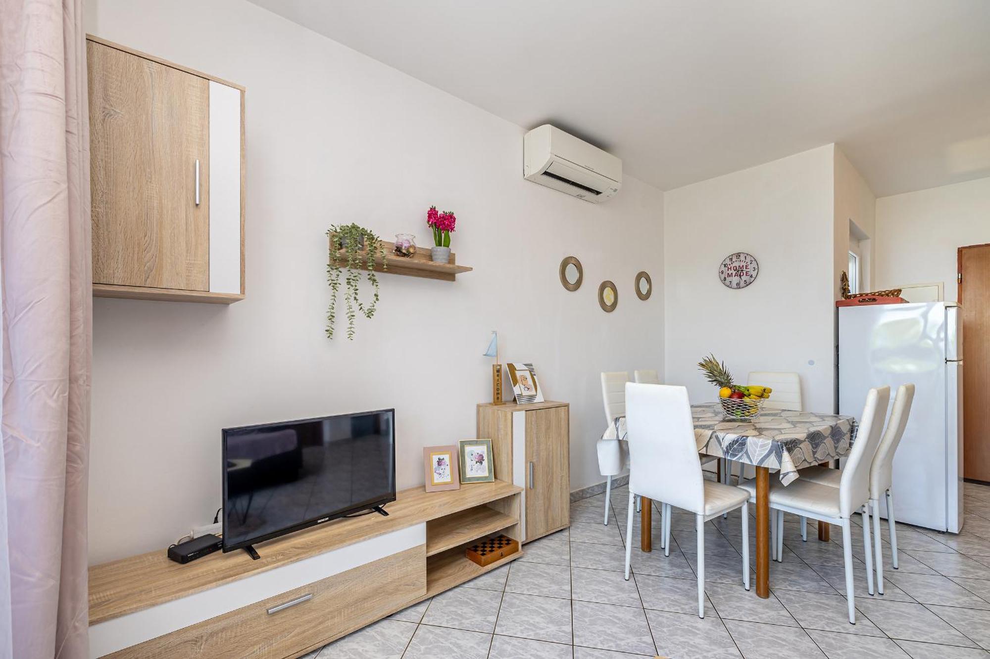 Private Accommodation Stara Baska Ngoại thất bức ảnh